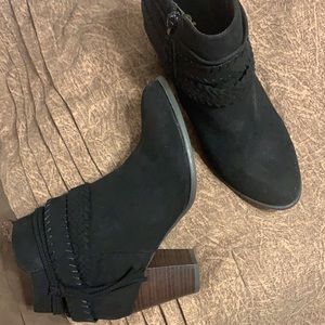 Black booties (NEVER WORN)